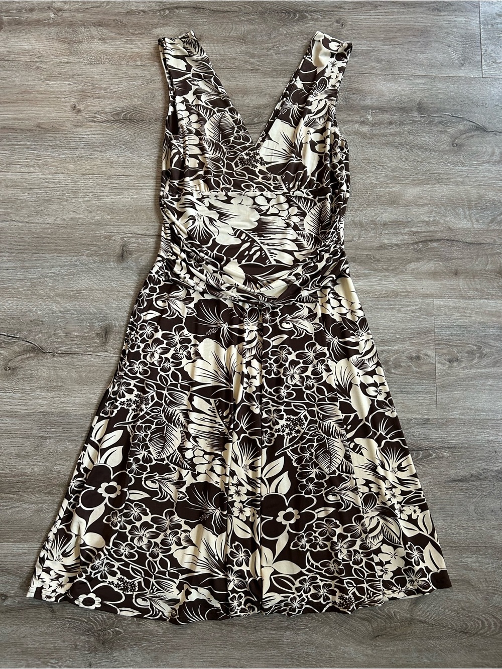 Vintage 90’s Sleeveless Brown and Cream Floral V-Neck Dress Hibiscus Flower